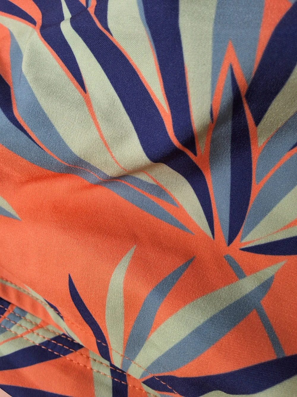 Men's Coral Tropical Print Swim Trunks - Elastic Waist